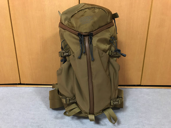 Mystery Ranch ミステリーランチ のクーリー25を購入した 日帰り登山やトレキング用のザック 一眼レフカメラ 写真初心者のカメラブログ